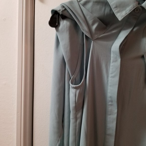 caped button front collar blouse - Picture 2 of 8